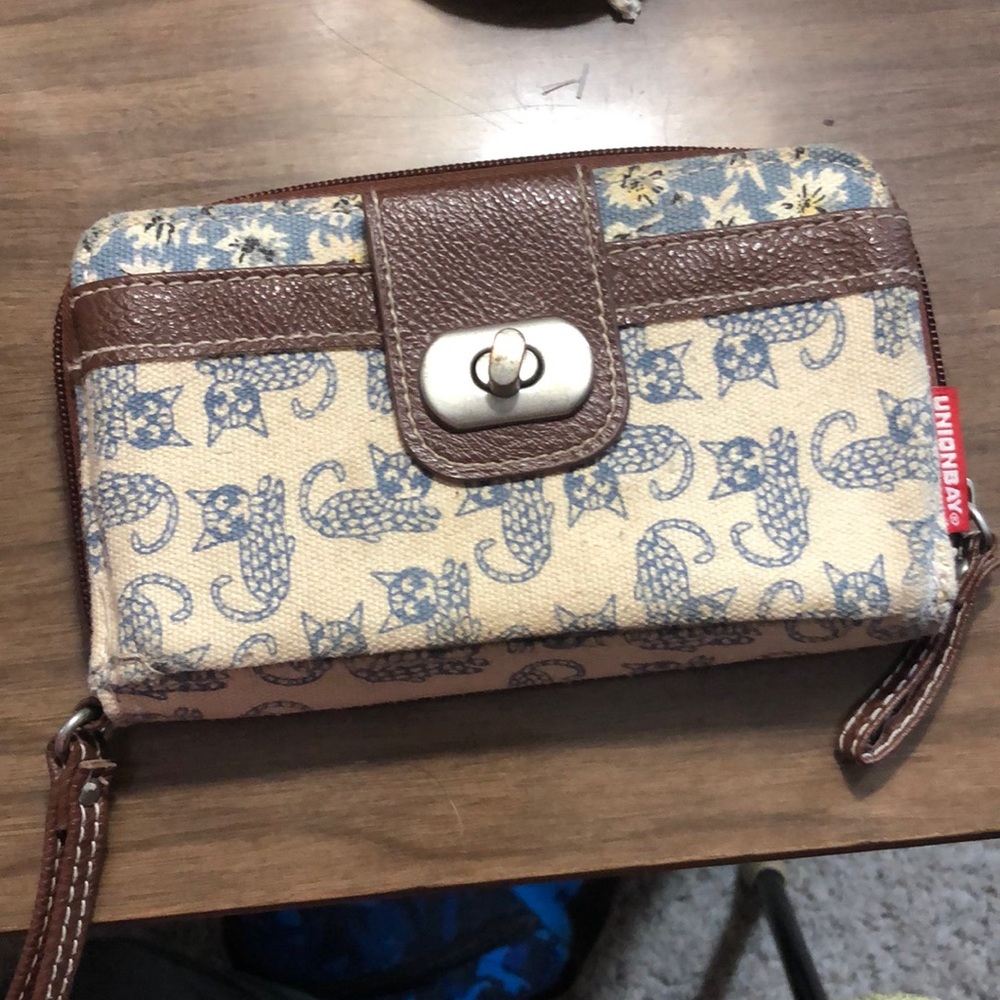 Union bay wallet (cat)